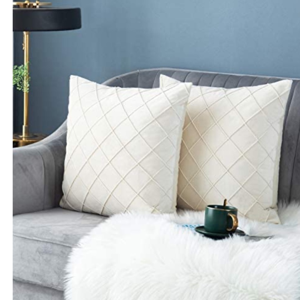 Lipo velvet throw pillow covers